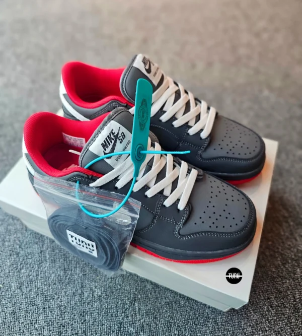 Jeff Staple x Dunk Low Pro SB - Image 4