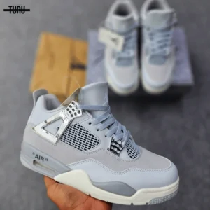 Air Jordan 4 Retro Frozen Moments