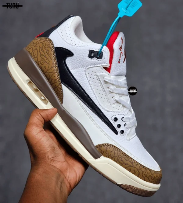 Air Jordan 3 Retro X Travis Scott - Image 3