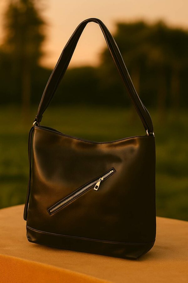 Large Capacity Tote Bag Autumn Winter Bucket Backpack - Image 4