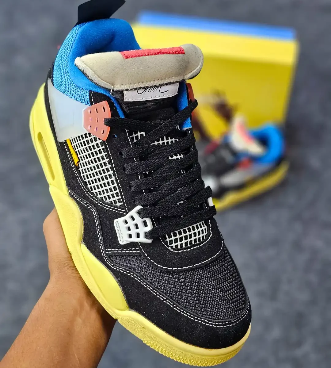 Air J4 Union Off Noir | TOP