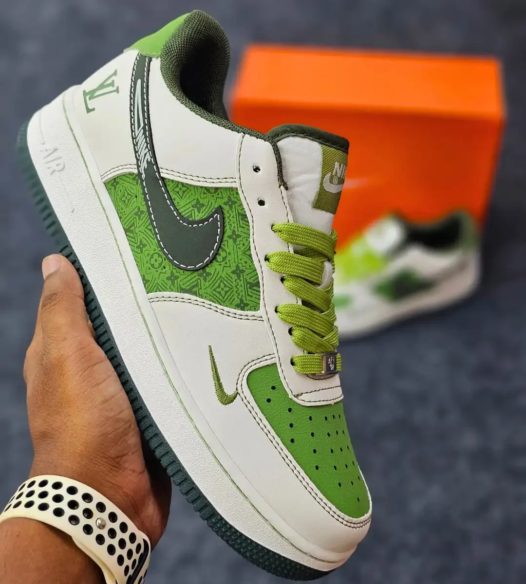 AF1 Low x LV 03