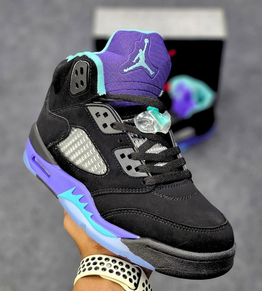 J5 Retro "Black Grape"