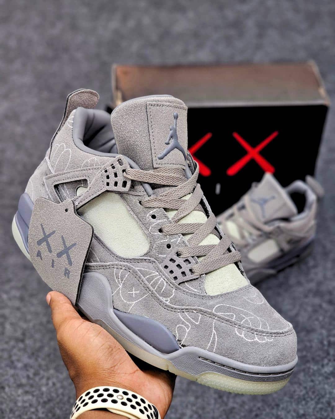 Jordan 4 x KAWS Gray