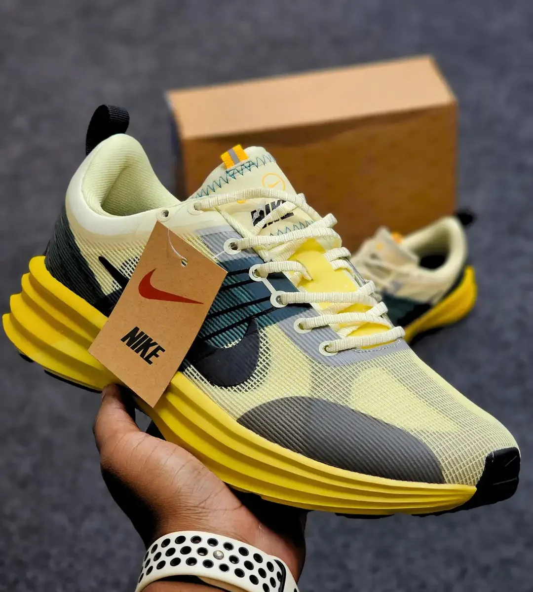 Lunar Roam 'Alabaster and Green Abyss'