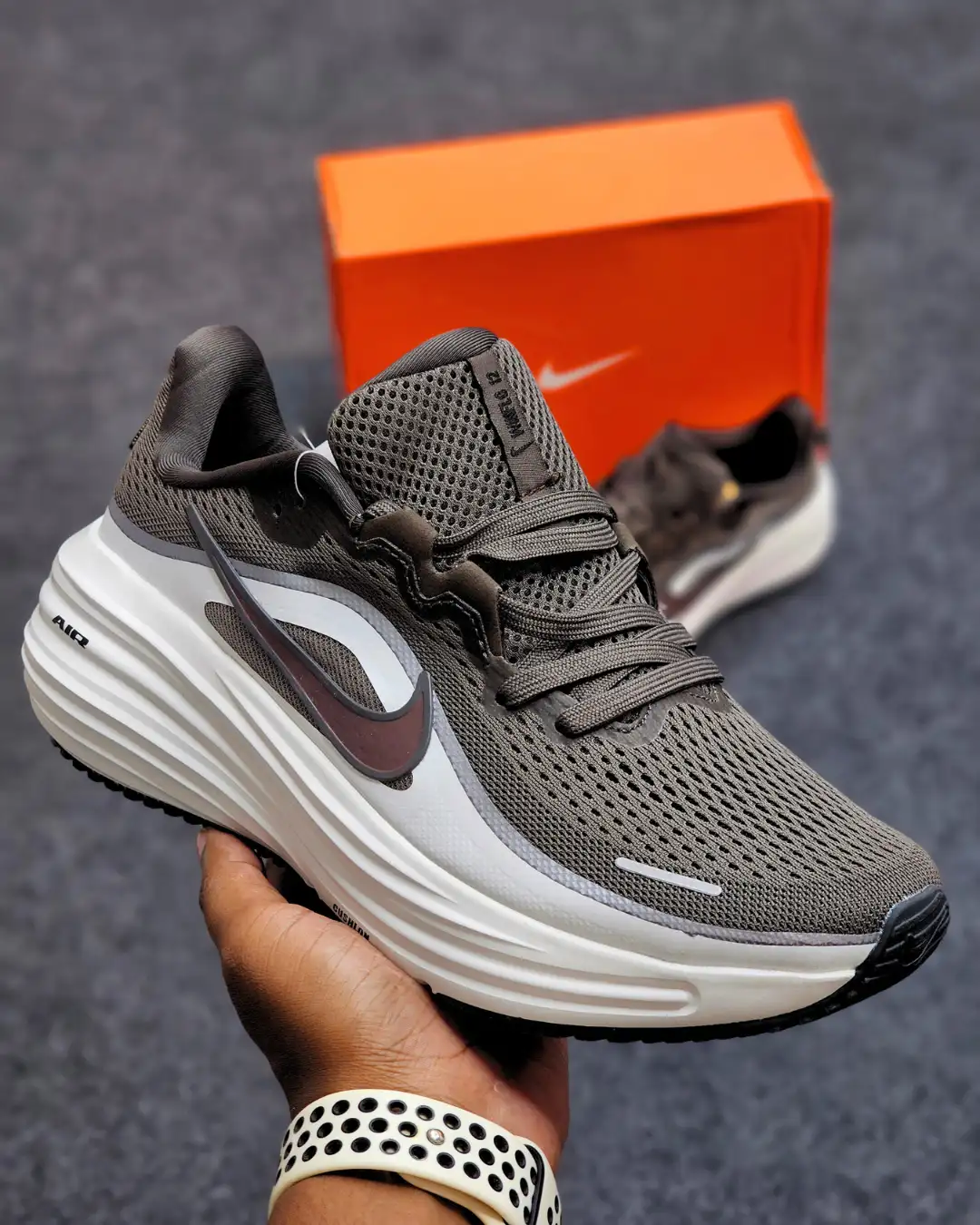 Winflo 12 College Grey Coconut