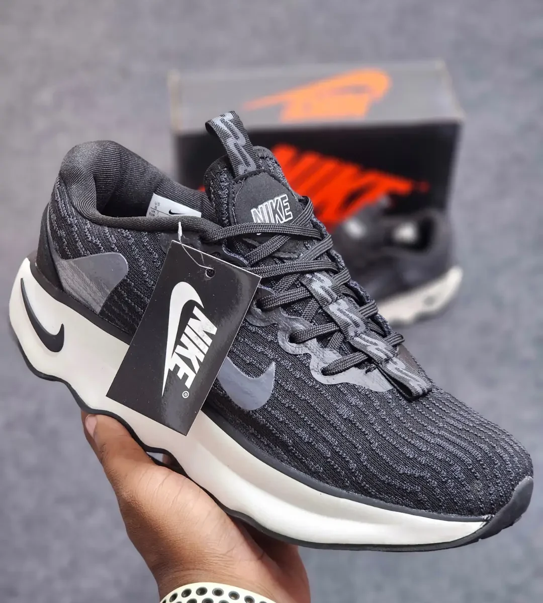Motiva walking shoes Just Black