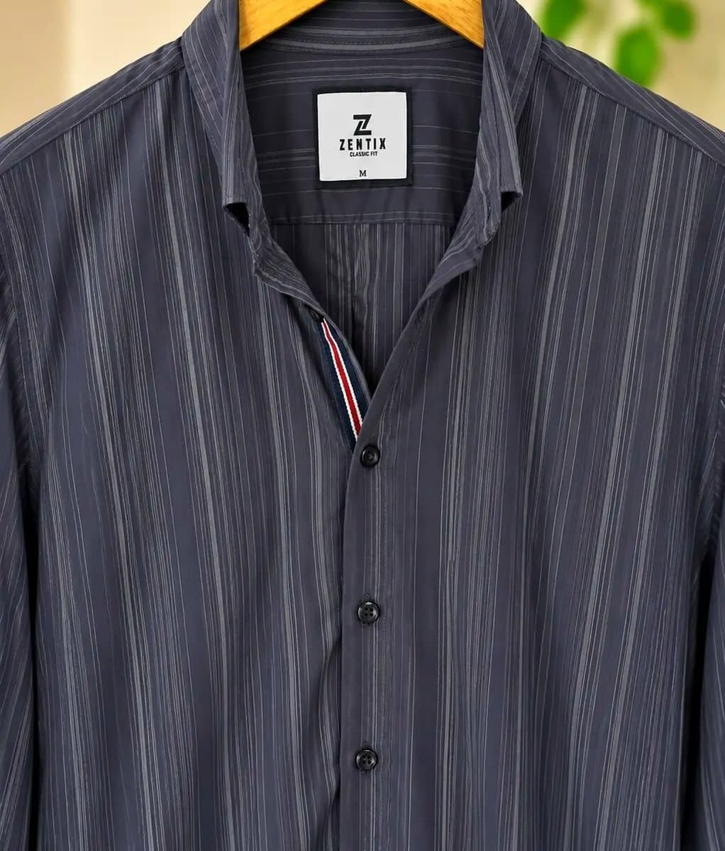 Shadow Fit Dark Stripe